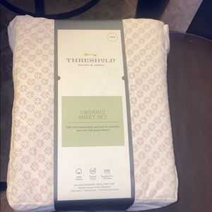 Threshold performance 3 pc. Twin sheet set new